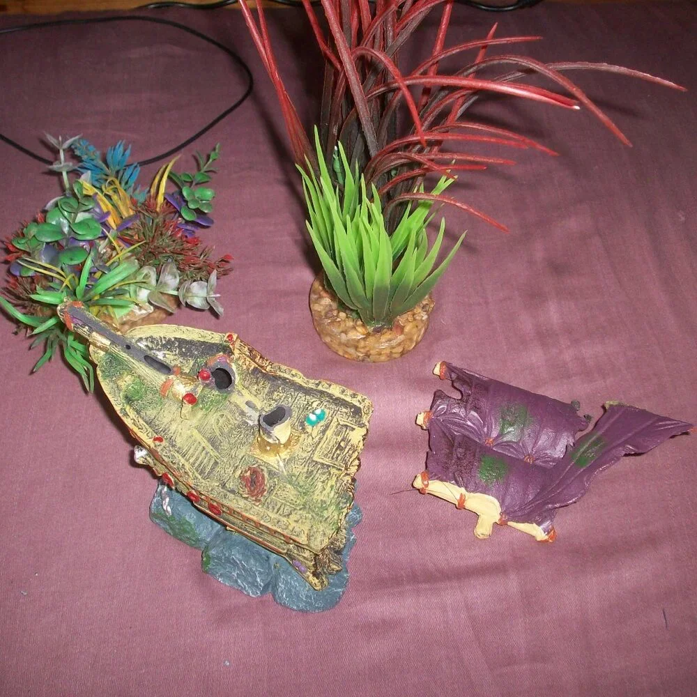Aquarium Fish Tank Landscape Pirate Ship Wreck Ship Decor Plants Resin Boat Lot